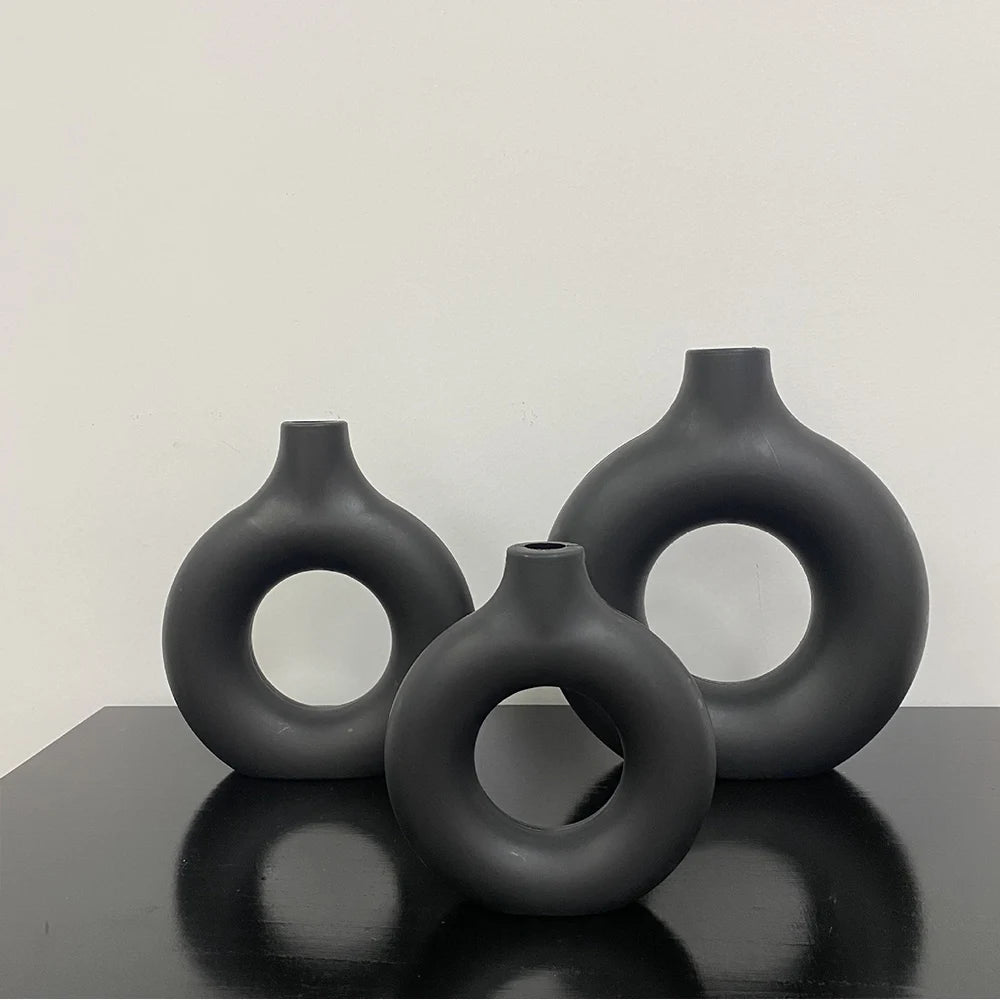 Black Circle Flower Vase